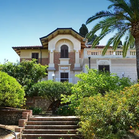 Le Zagare Villa